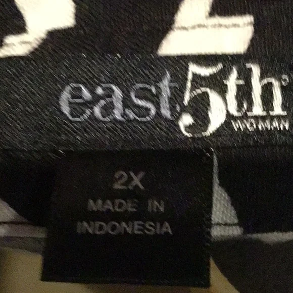 Black & White Blouse - Picture 6 of 8